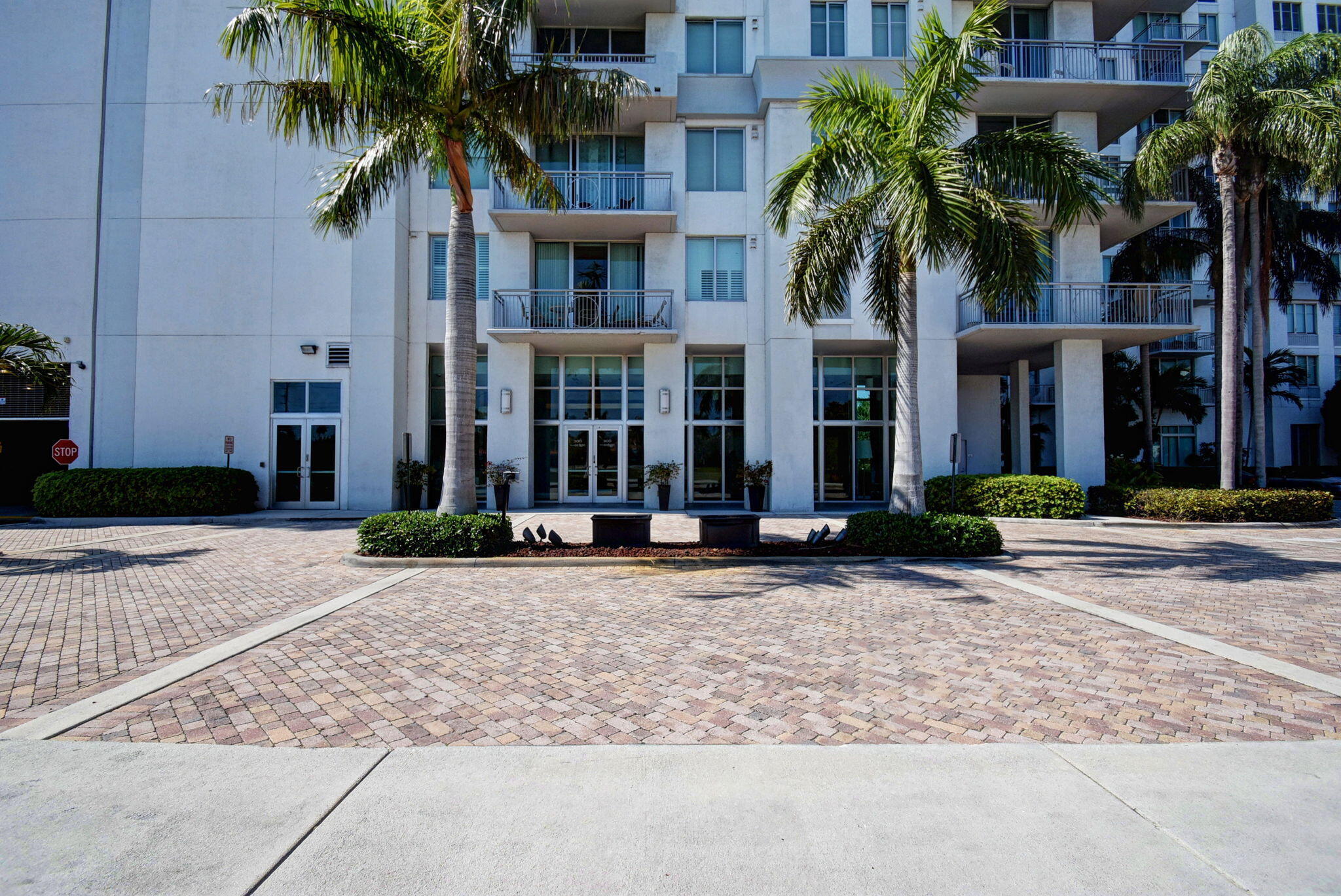 300 S Australian Avenue 1112