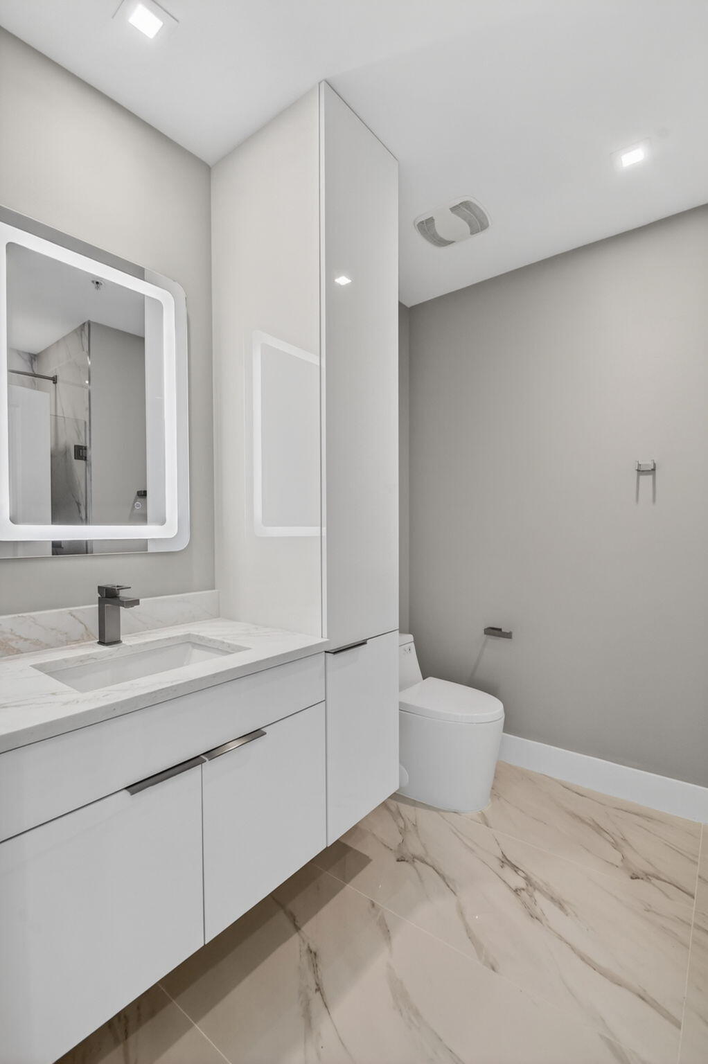 300 S Australian Avenue 1112