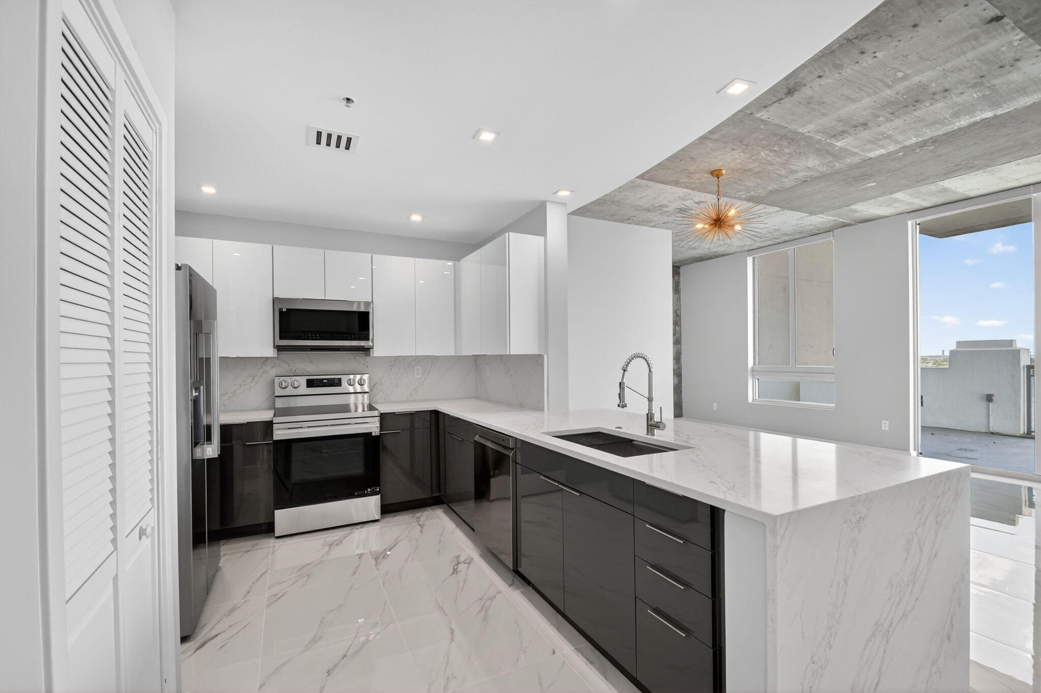 300 S Australian Avenue 1112