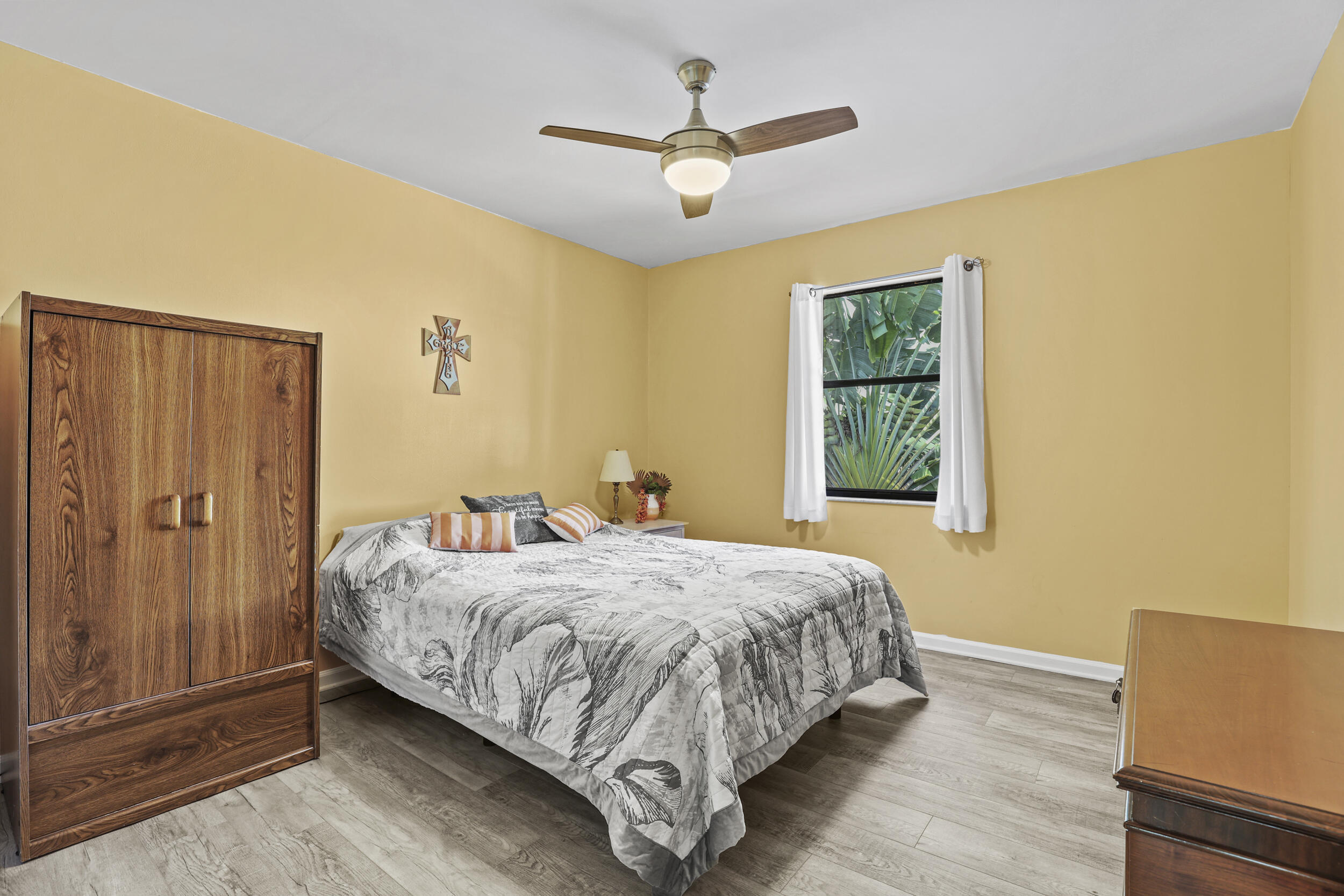 1089 Raintree Drive