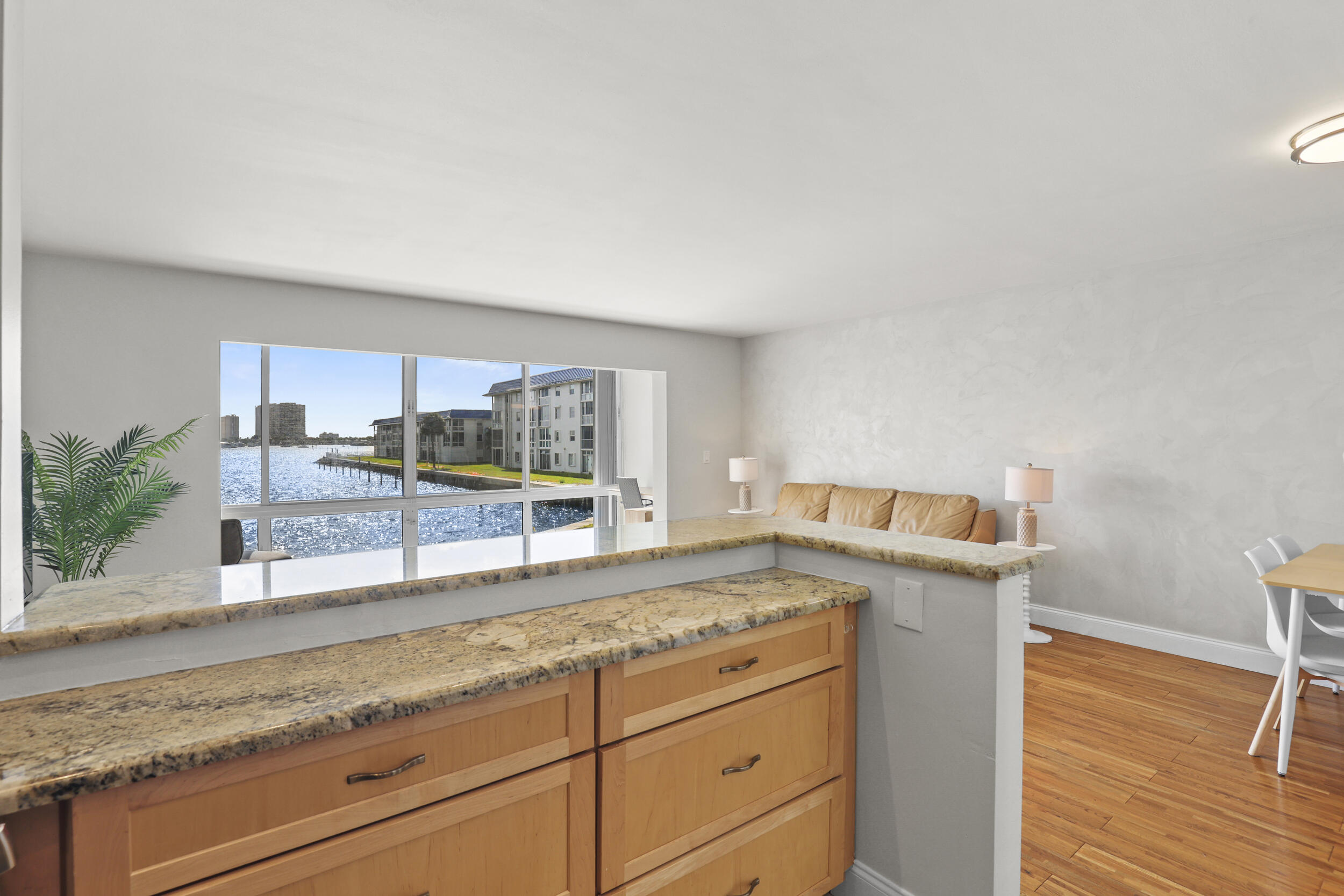 2936 Lake Shore Drive 204