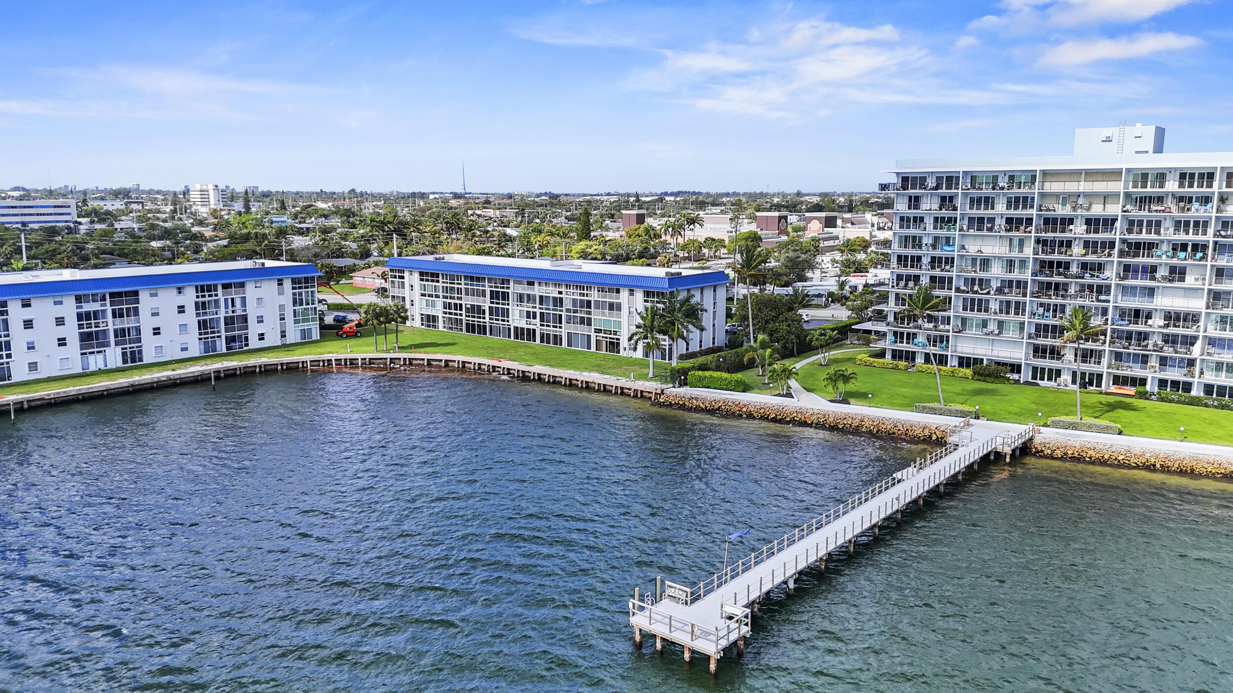 2936 Lake Shore Drive 204