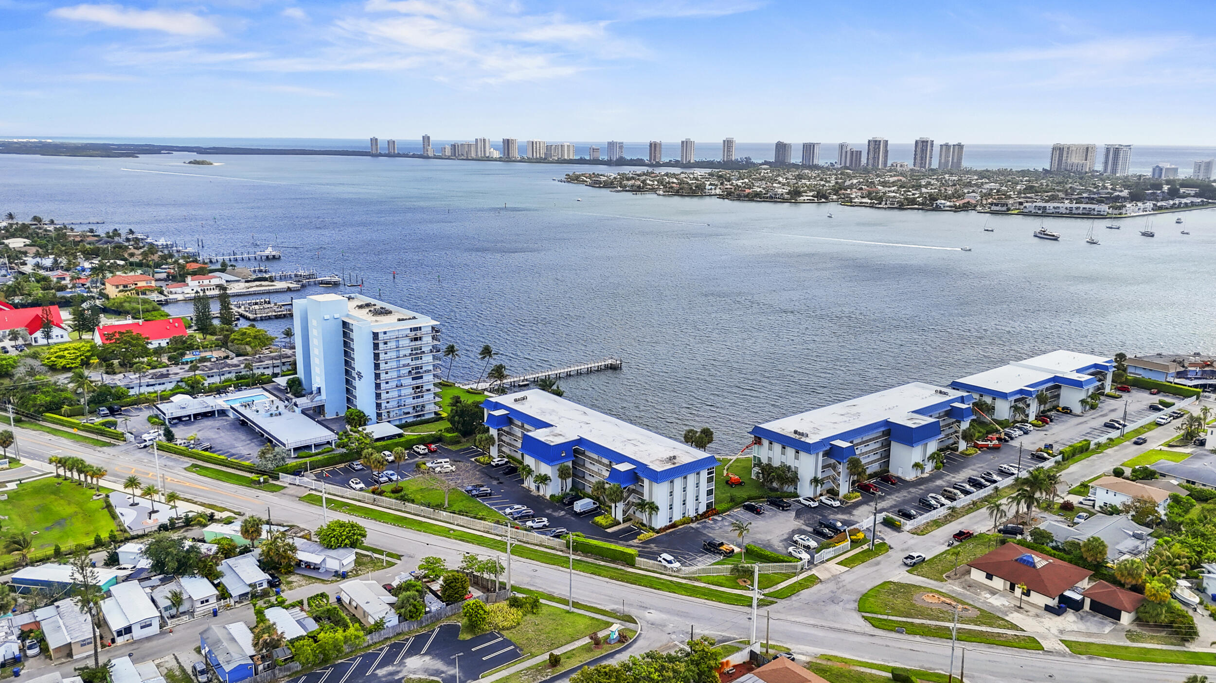 2936 Lake Shore Drive 204