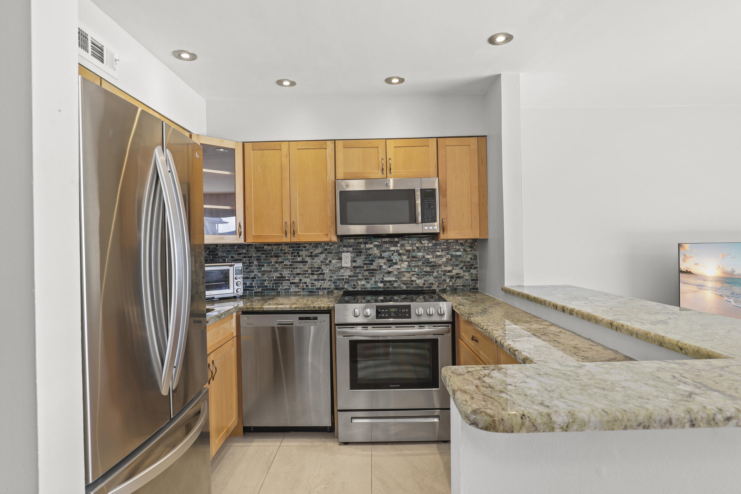 2936 Lake Shore Drive 204