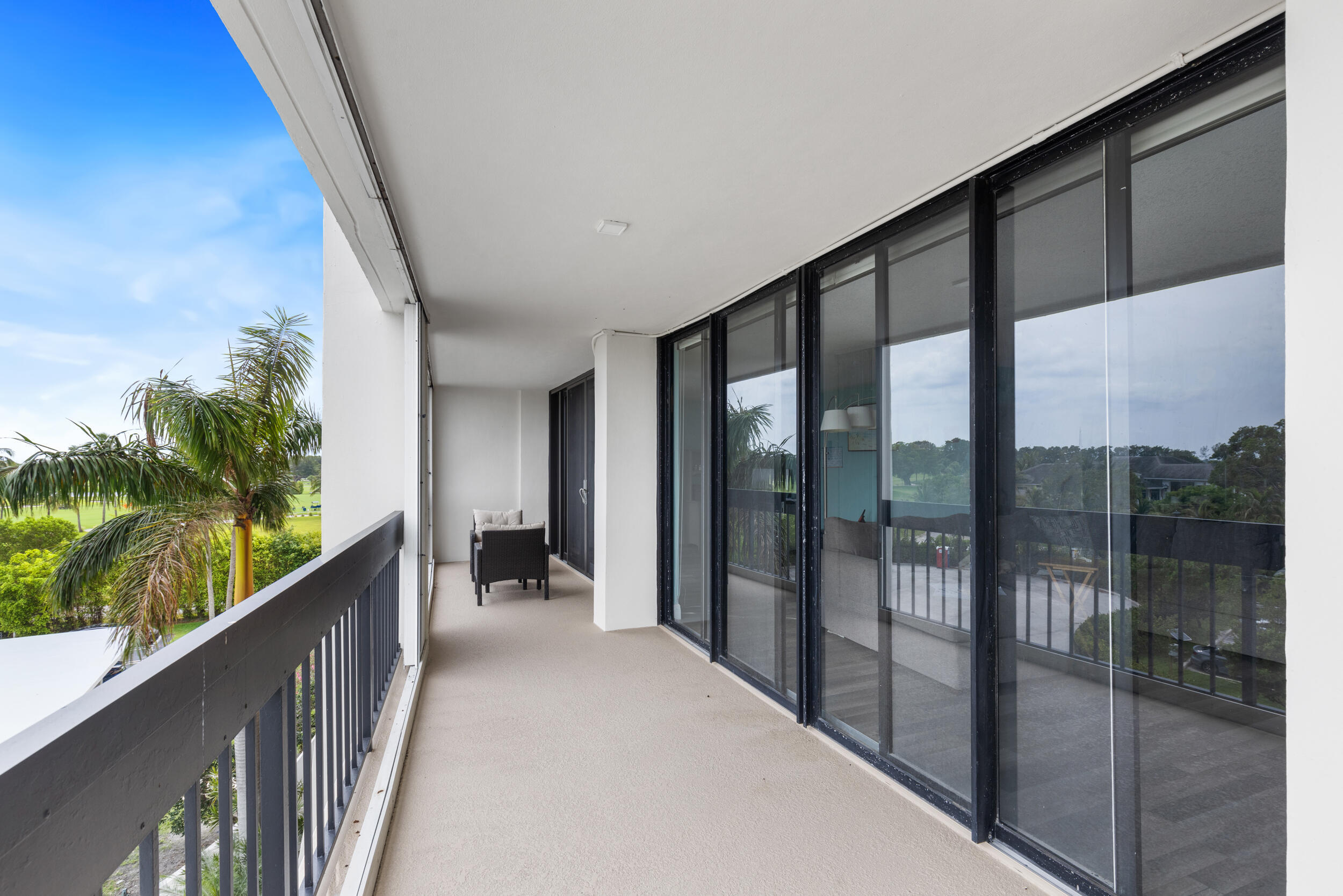 2400 Presidential Way 401