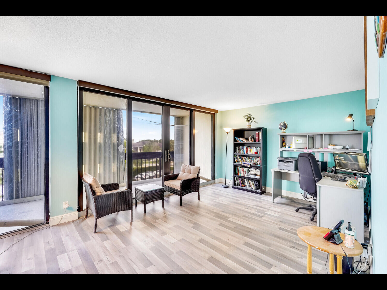 2400 Presidential Way 401