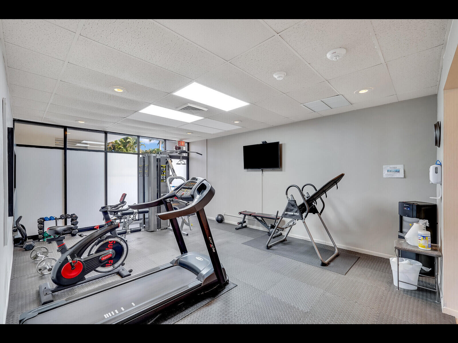 2400 Presidential Way 401