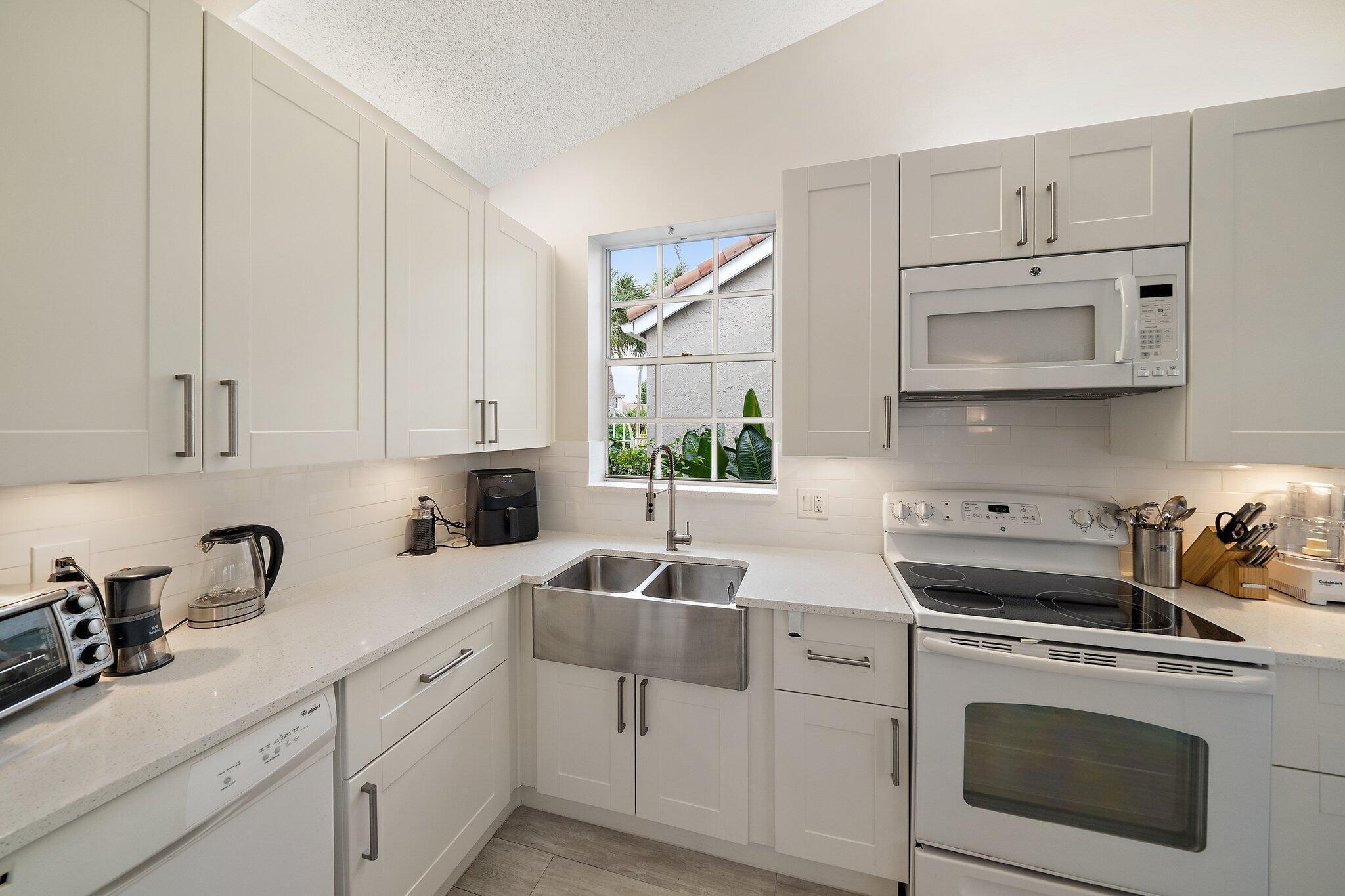 6866 Briarlake Circle