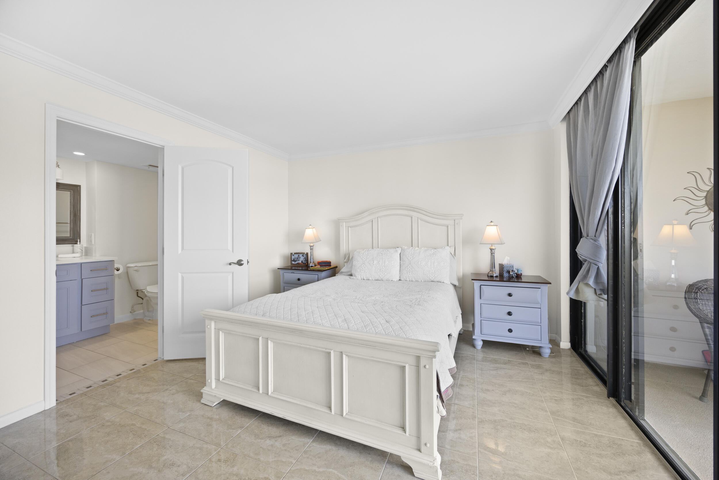 2425 Presidential Way Ph2