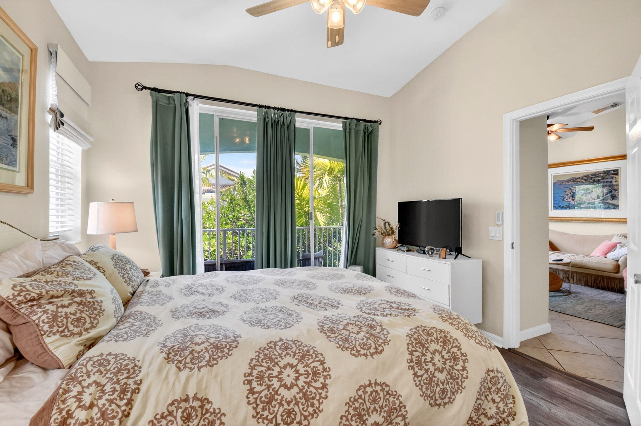 3271 Laurel Ridge Circle