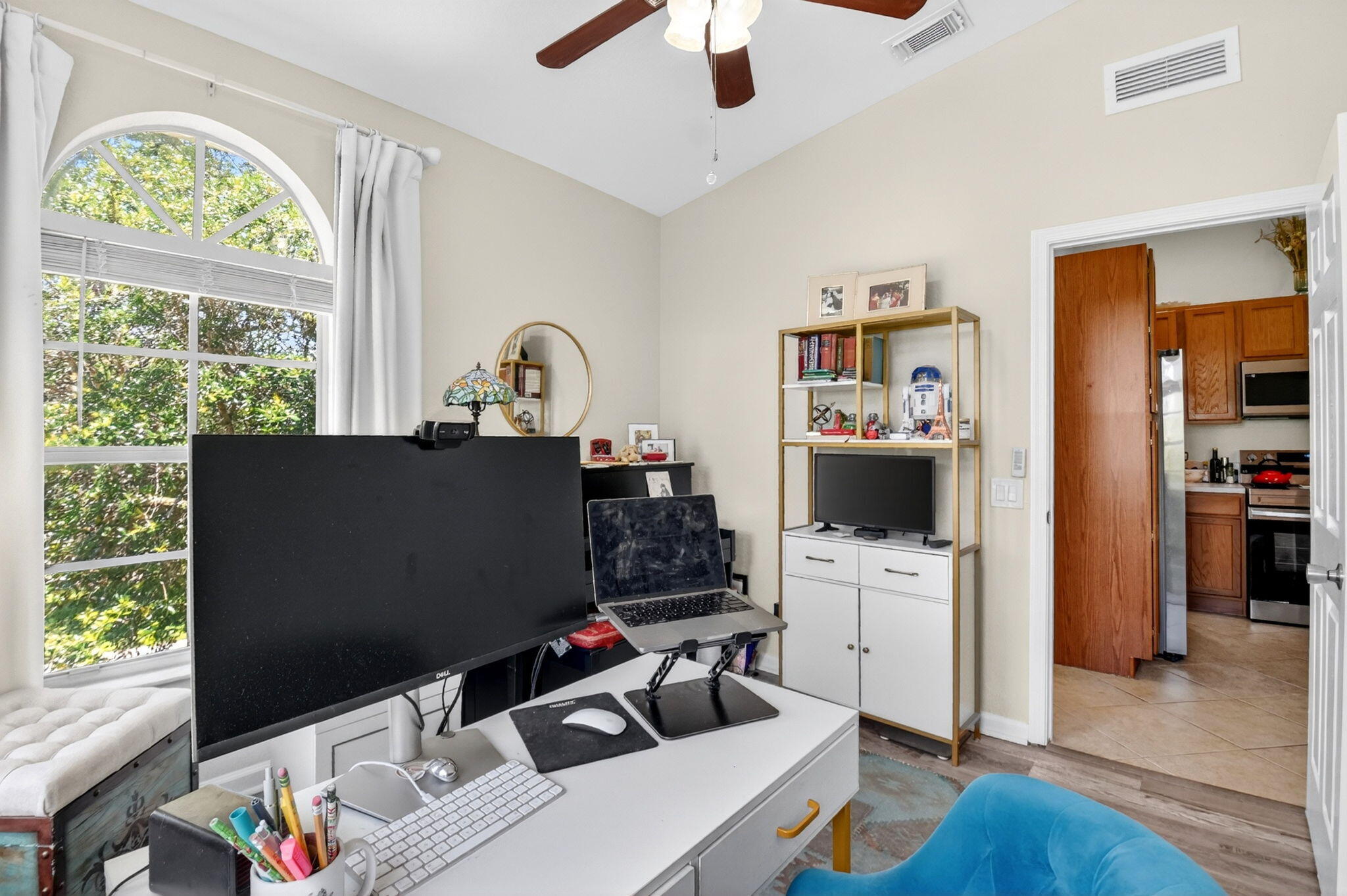 3271 Laurel Ridge Circle