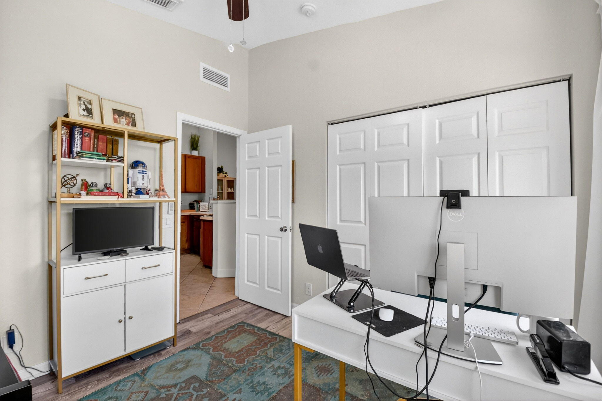 3271 Laurel Ridge Circle