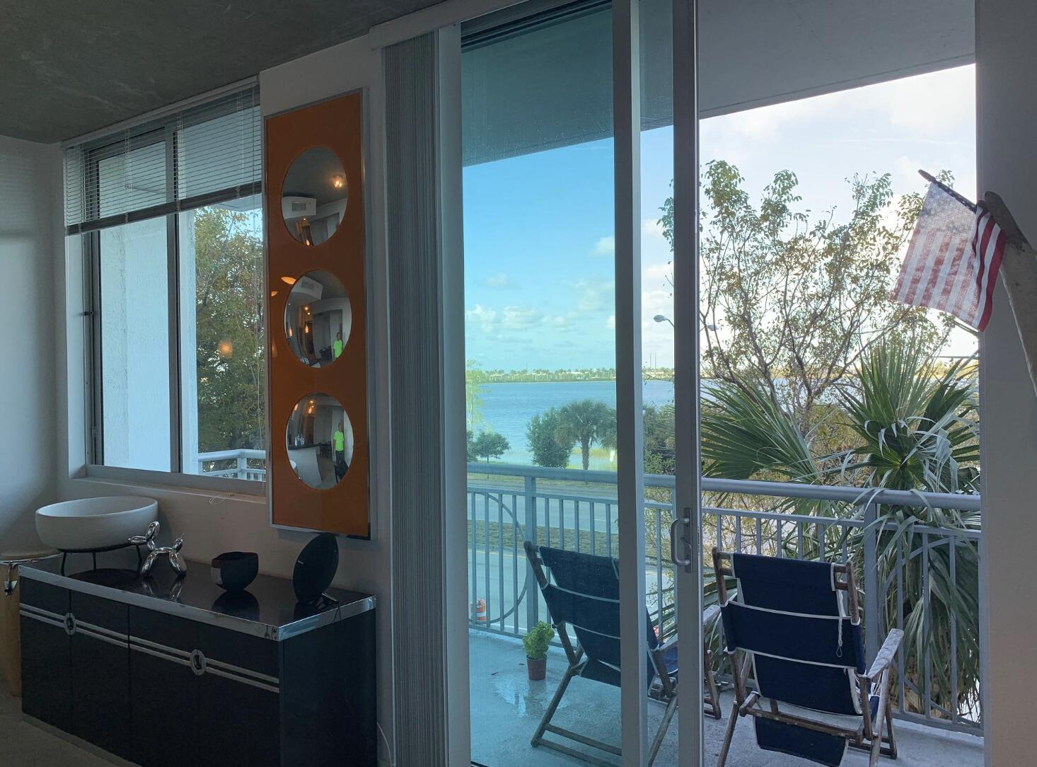 300 S Australian Avenue