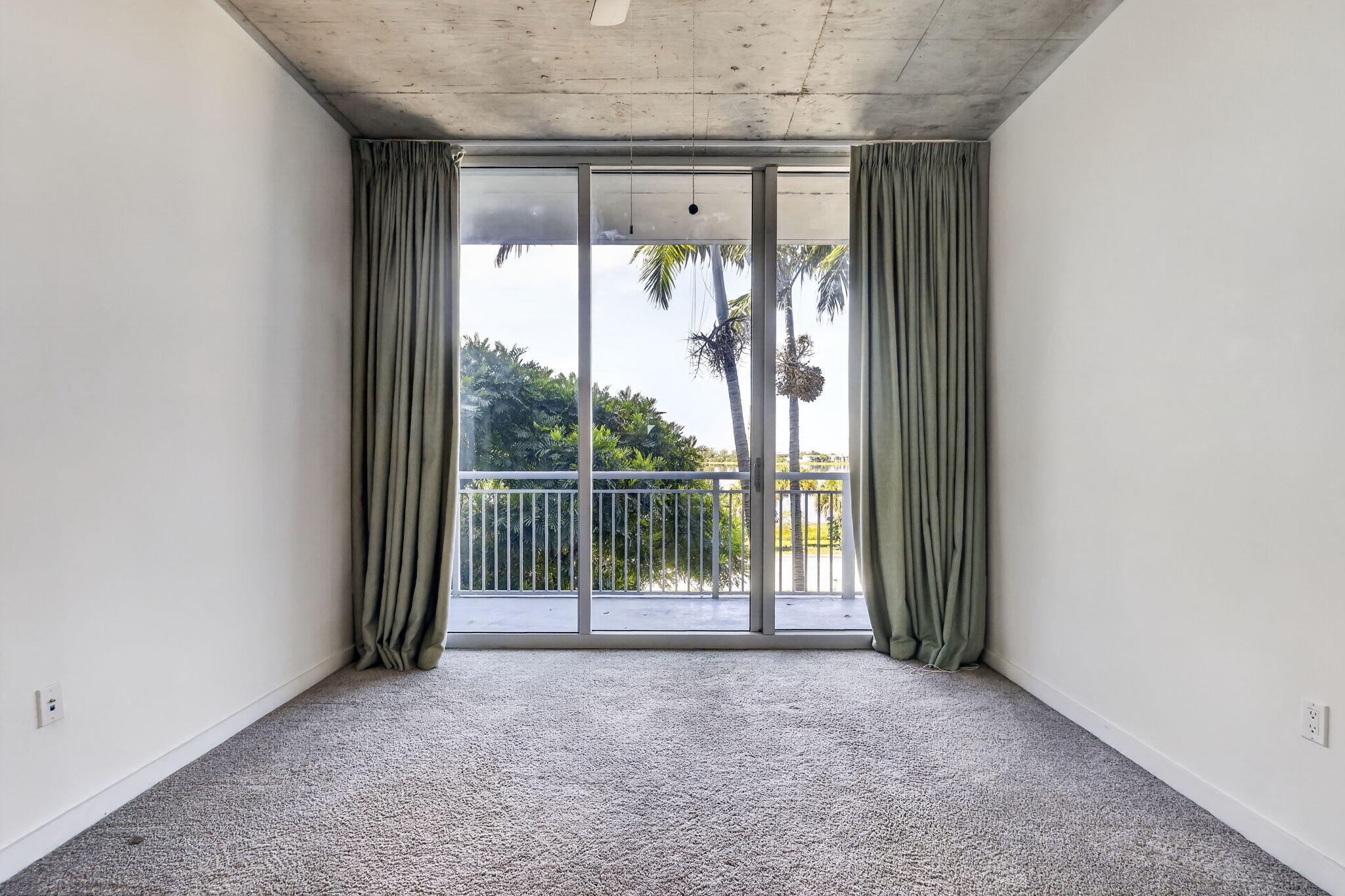 300 S Australian Avenue 128