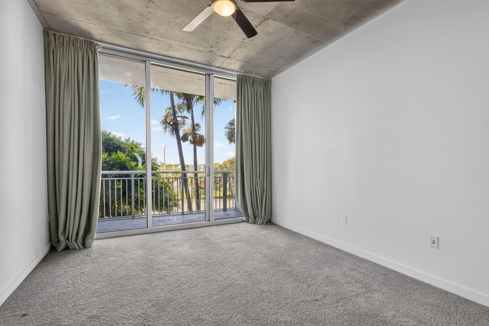 300 S Australian Avenue 128