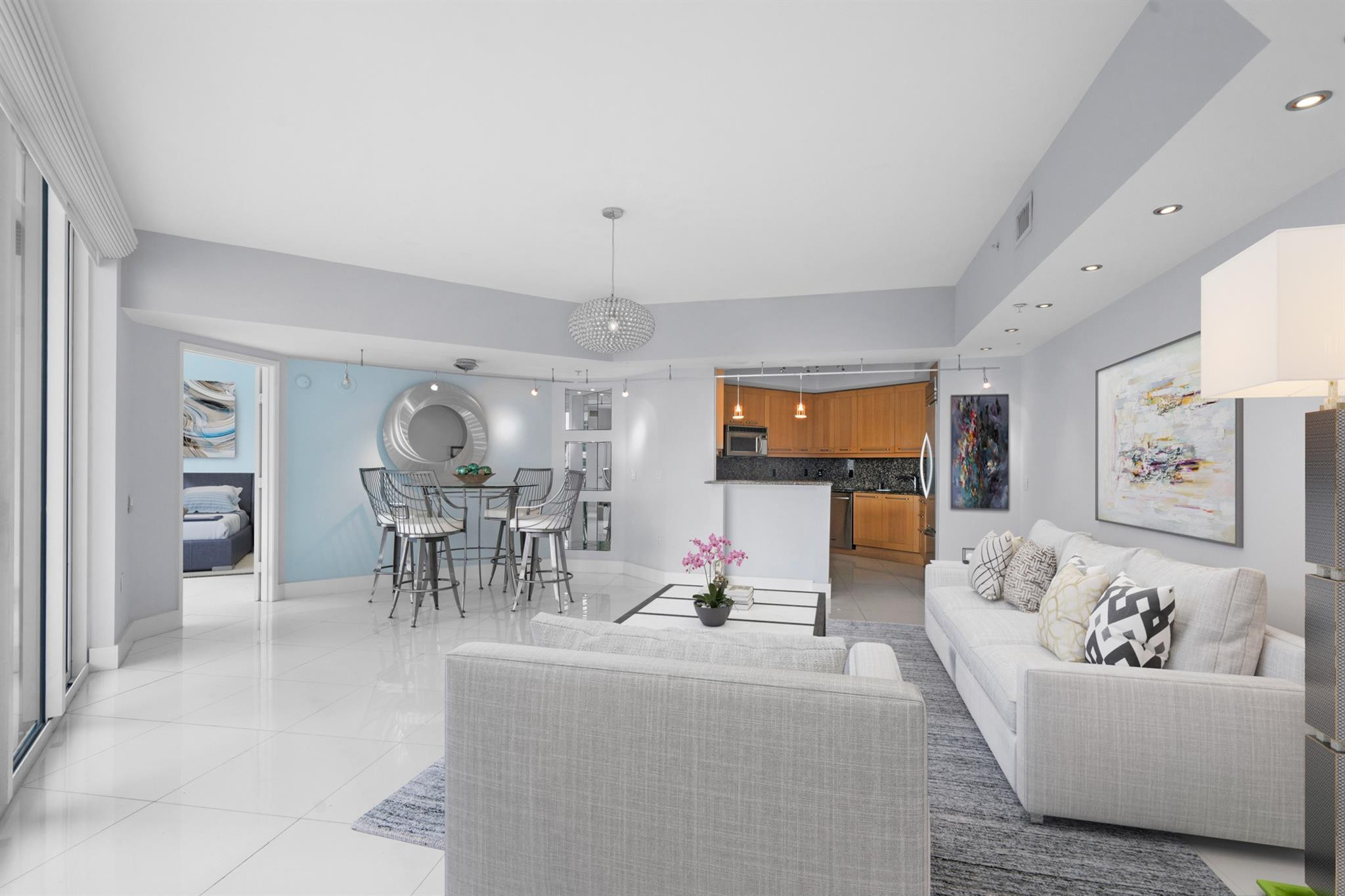 333 Las Olas Way 504