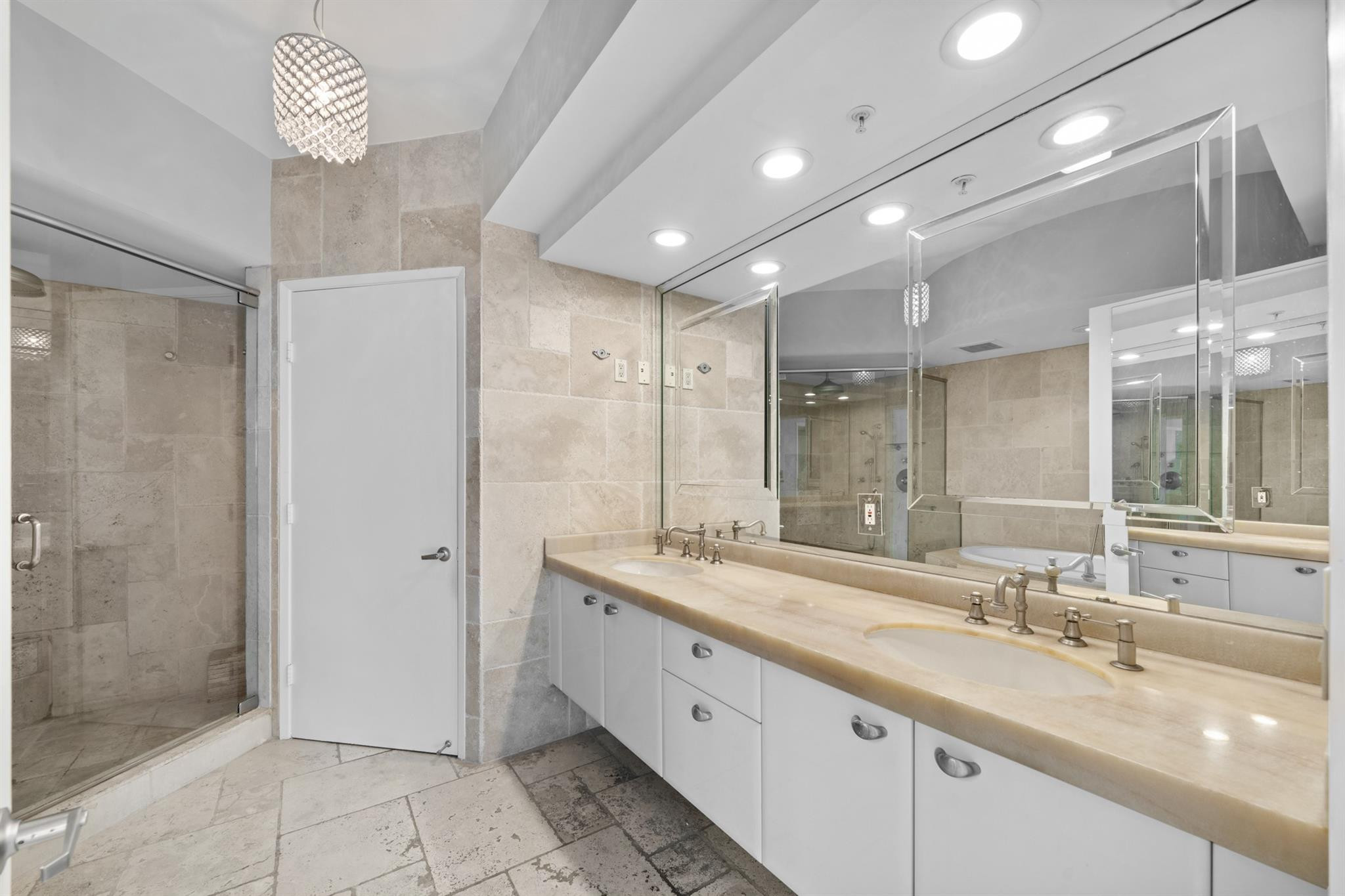 333 Las Olas Way 504