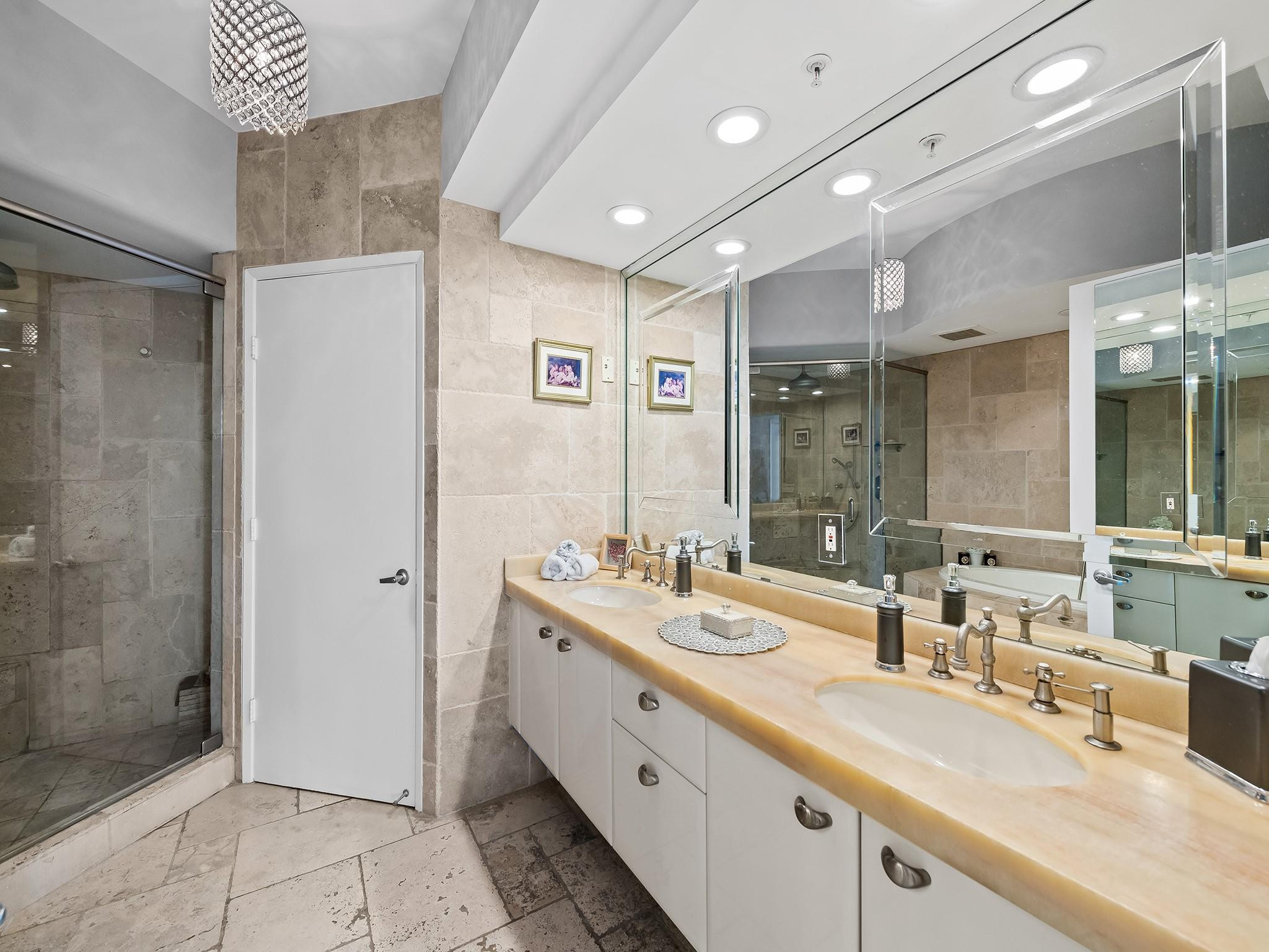 333 Las Olas Way 504