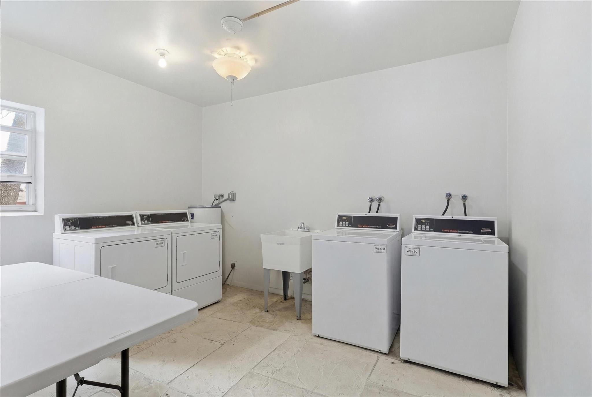 2936 Lake Shore Drive 204