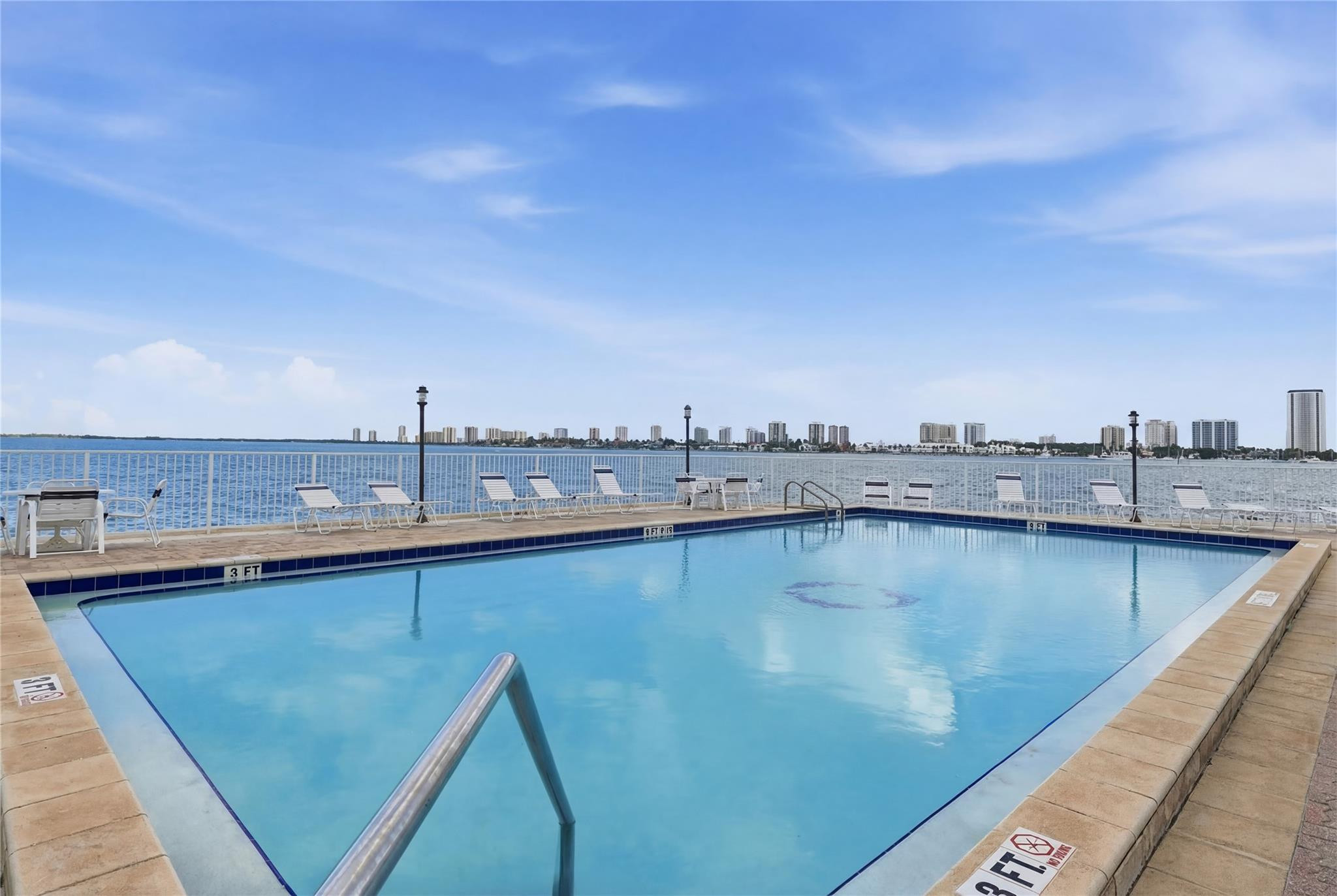 2936 Lake Shore Drive 204