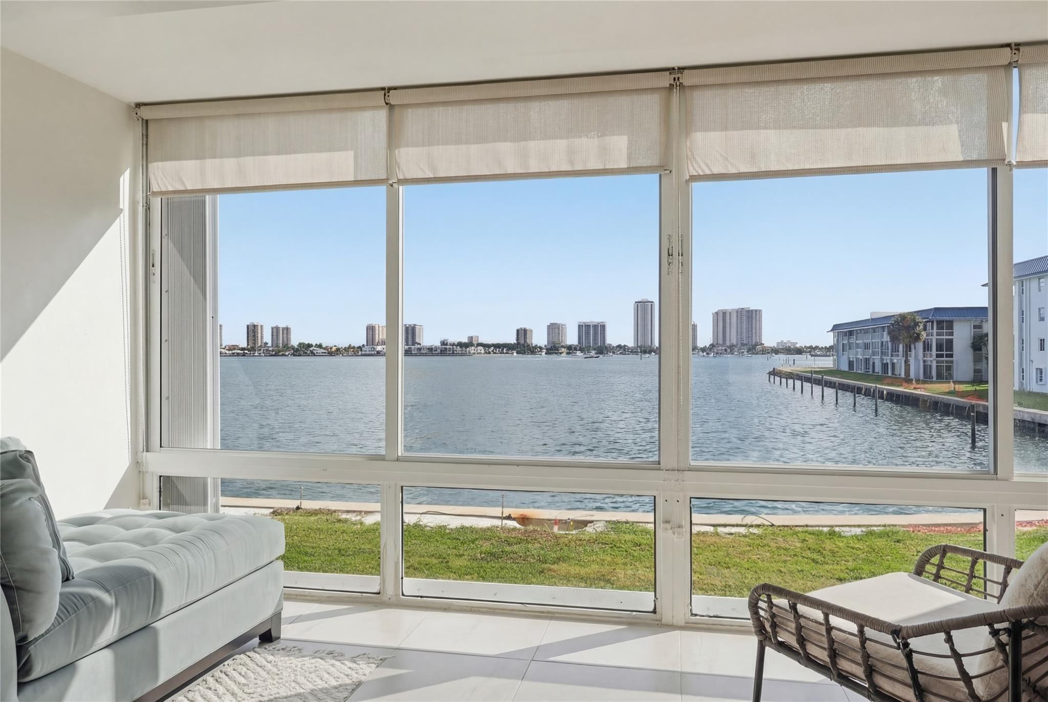 2936 Lake Shore Drive 204