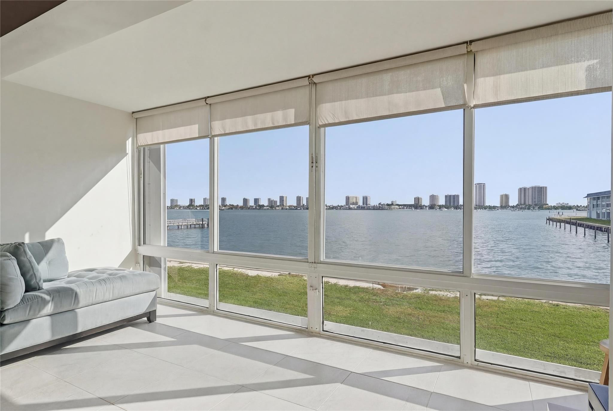 2936 Lake Shore Drive 204