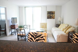 610 Clematis Street 219