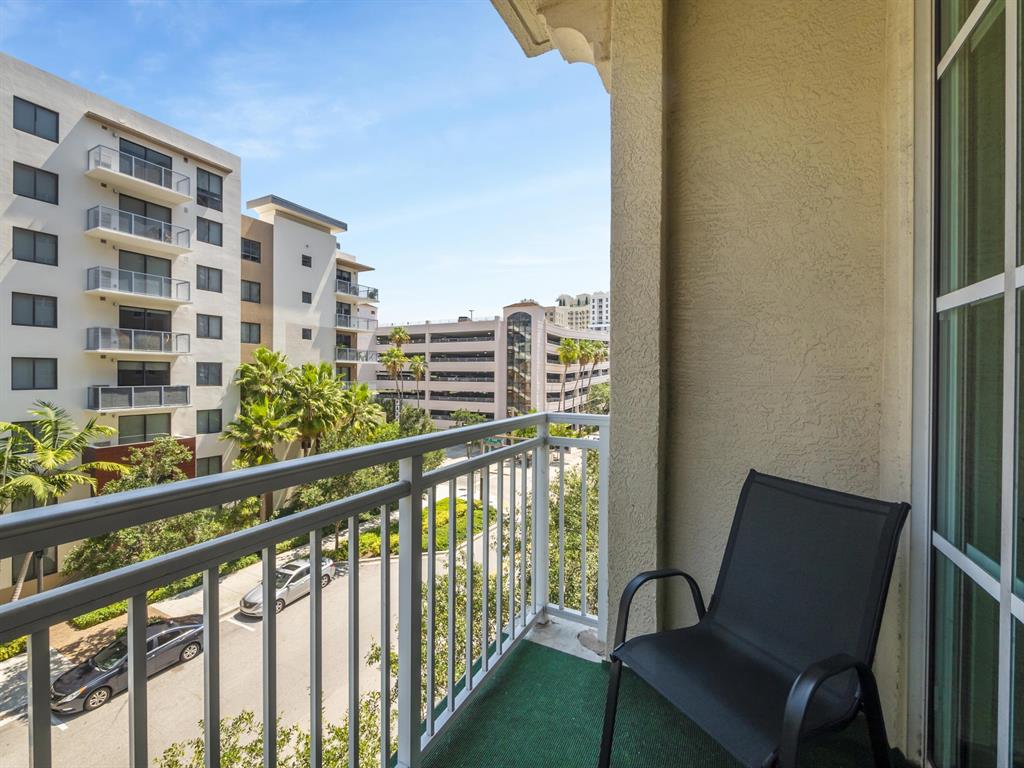 410 Evernia Street 330