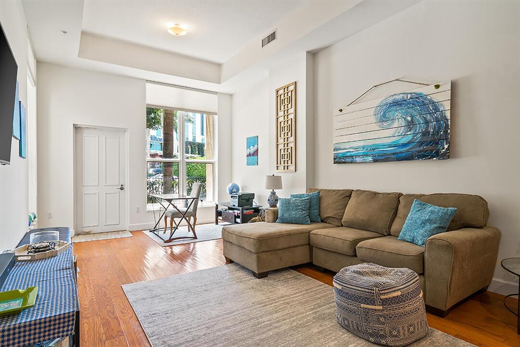 550 Okeechobee Boulevard 114