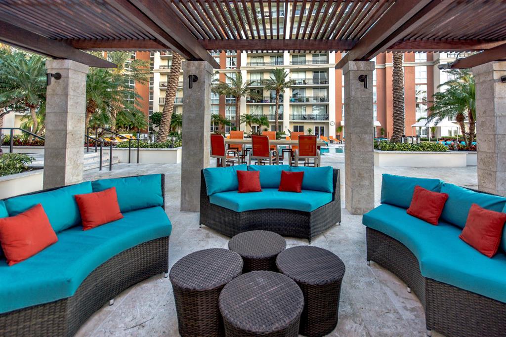 550 Okeechobee Boulevard 114