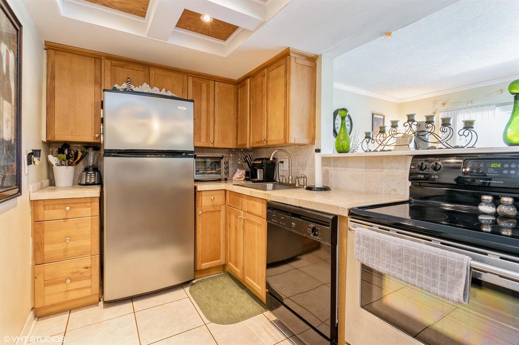 120 Lehane Terrace 211