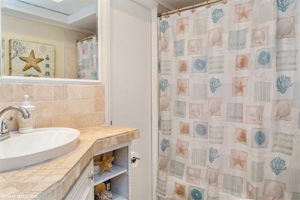 120 Lehane Terrace 211