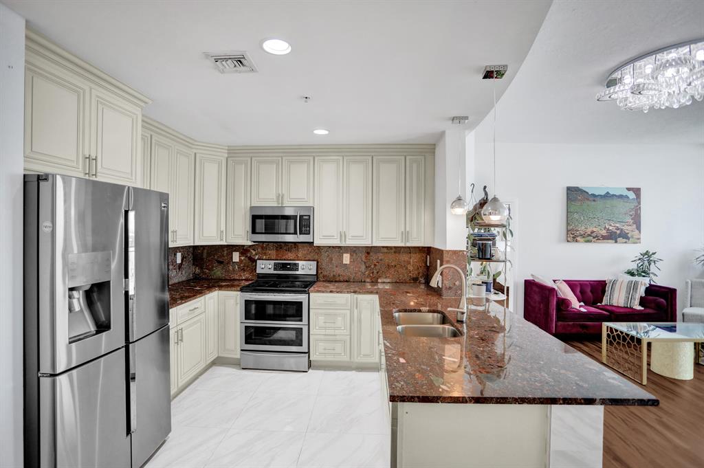 300 S Australian Avenue 1408