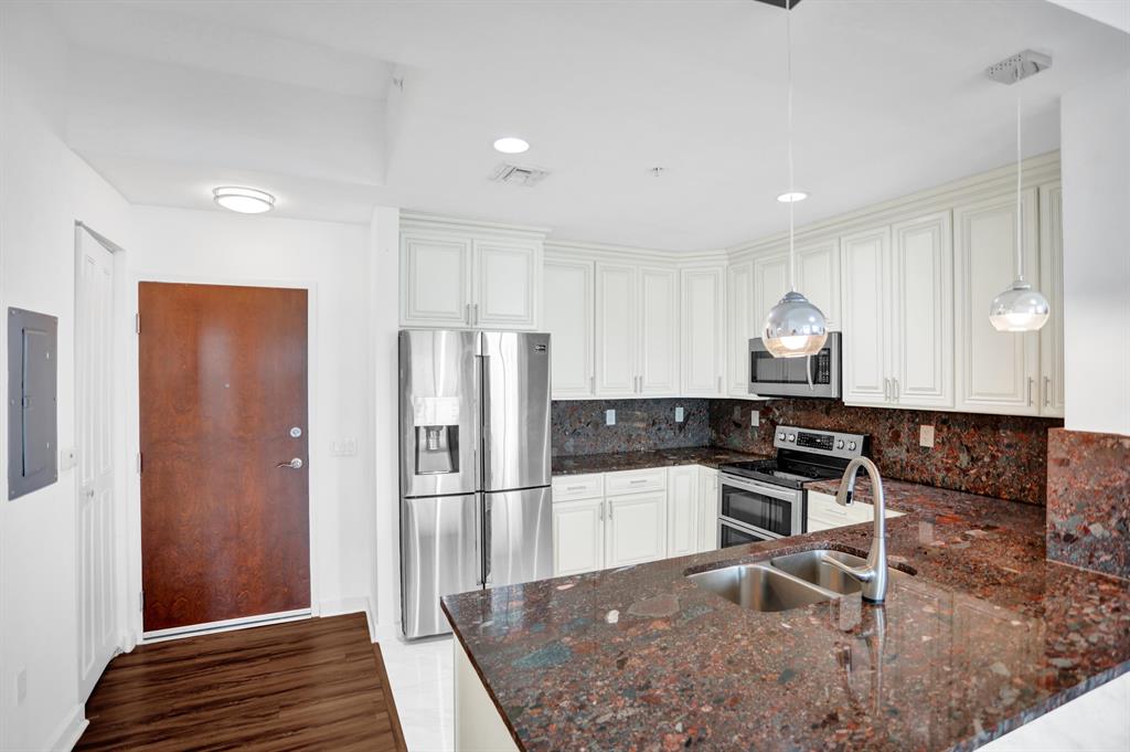 300 S Australian Avenue 1408
