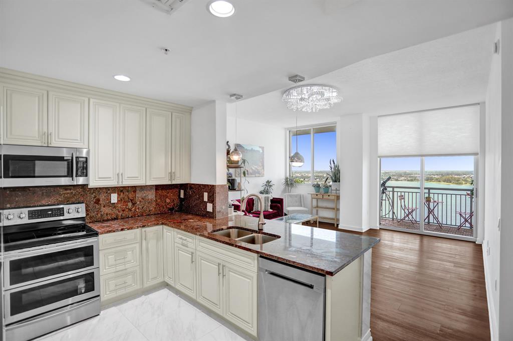 300 S Australian Avenue 1408