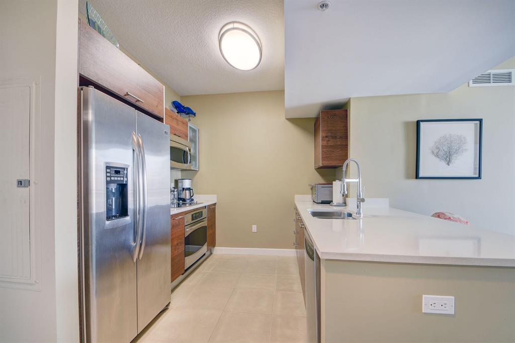 480 Hibiscus Street 738