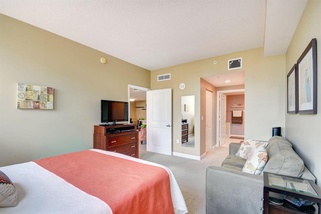 480 Hibiscus Street 738