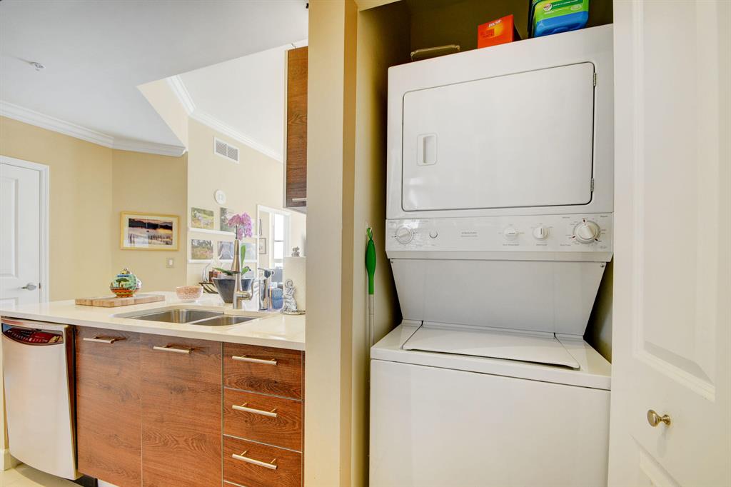 480 Hibiscus Street 1015