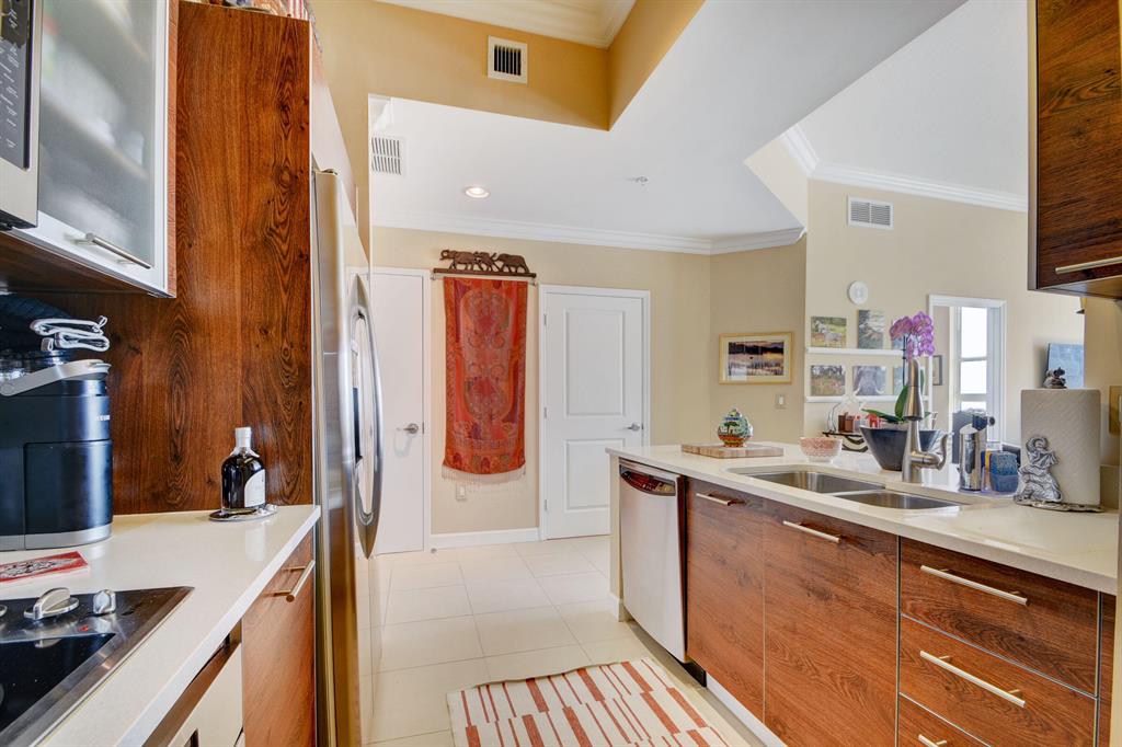480 Hibiscus Street 1015