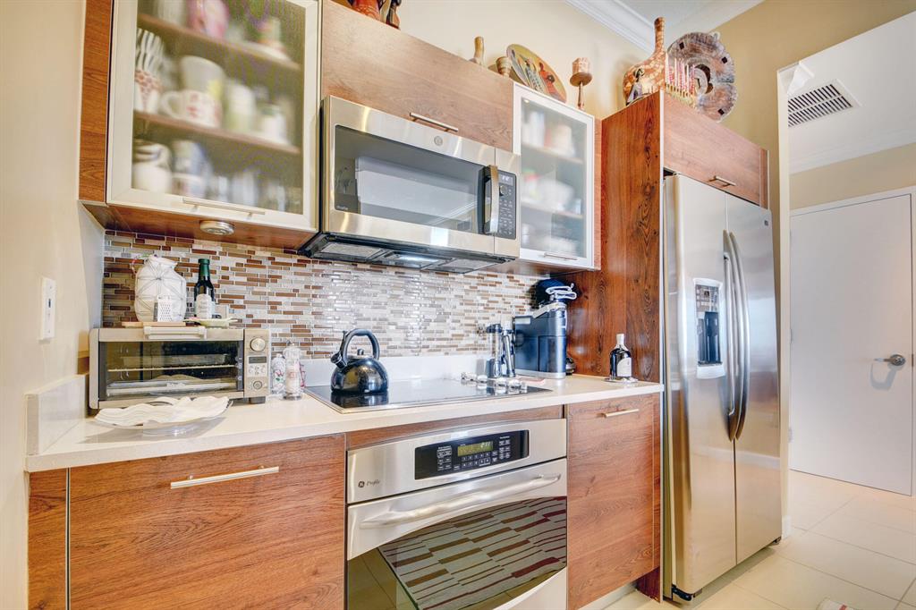 480 Hibiscus Street 1015