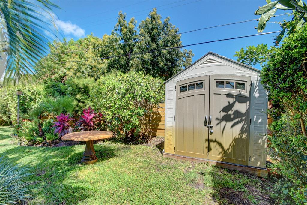 353 Orange Way
