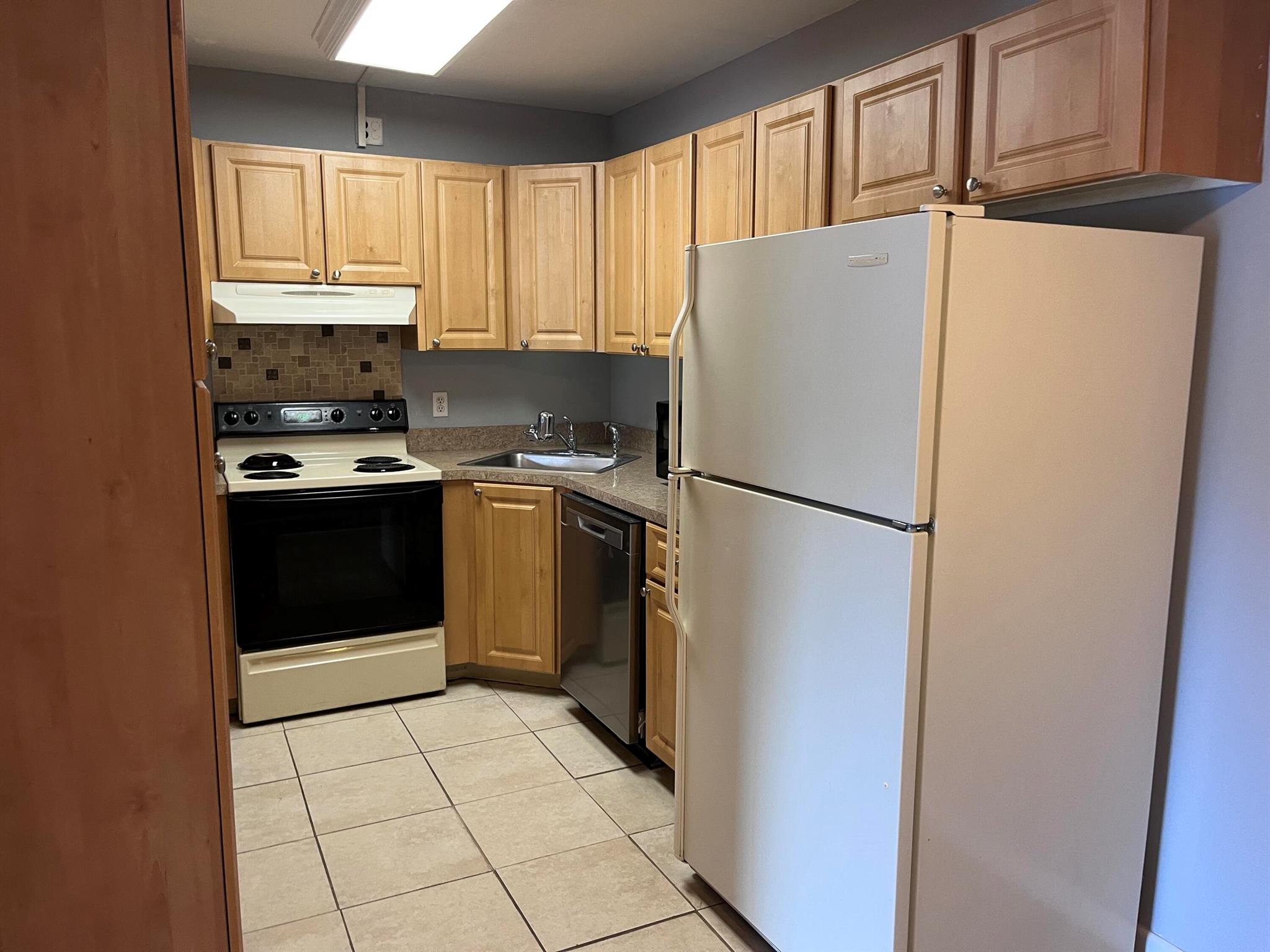 1003 Green Pine Boulevard F1