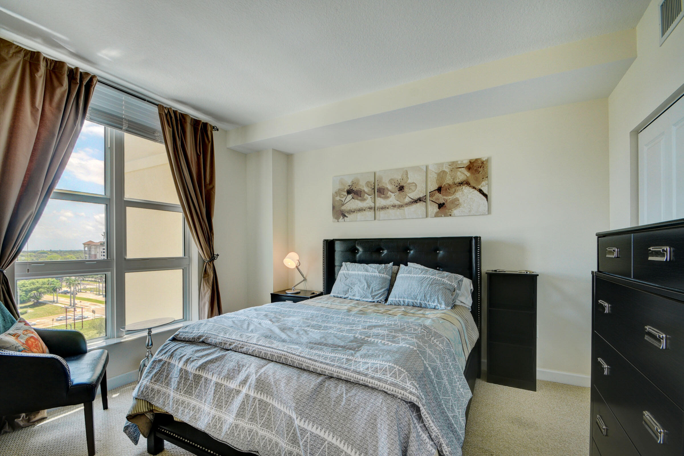 480 Hibiscus Street 835