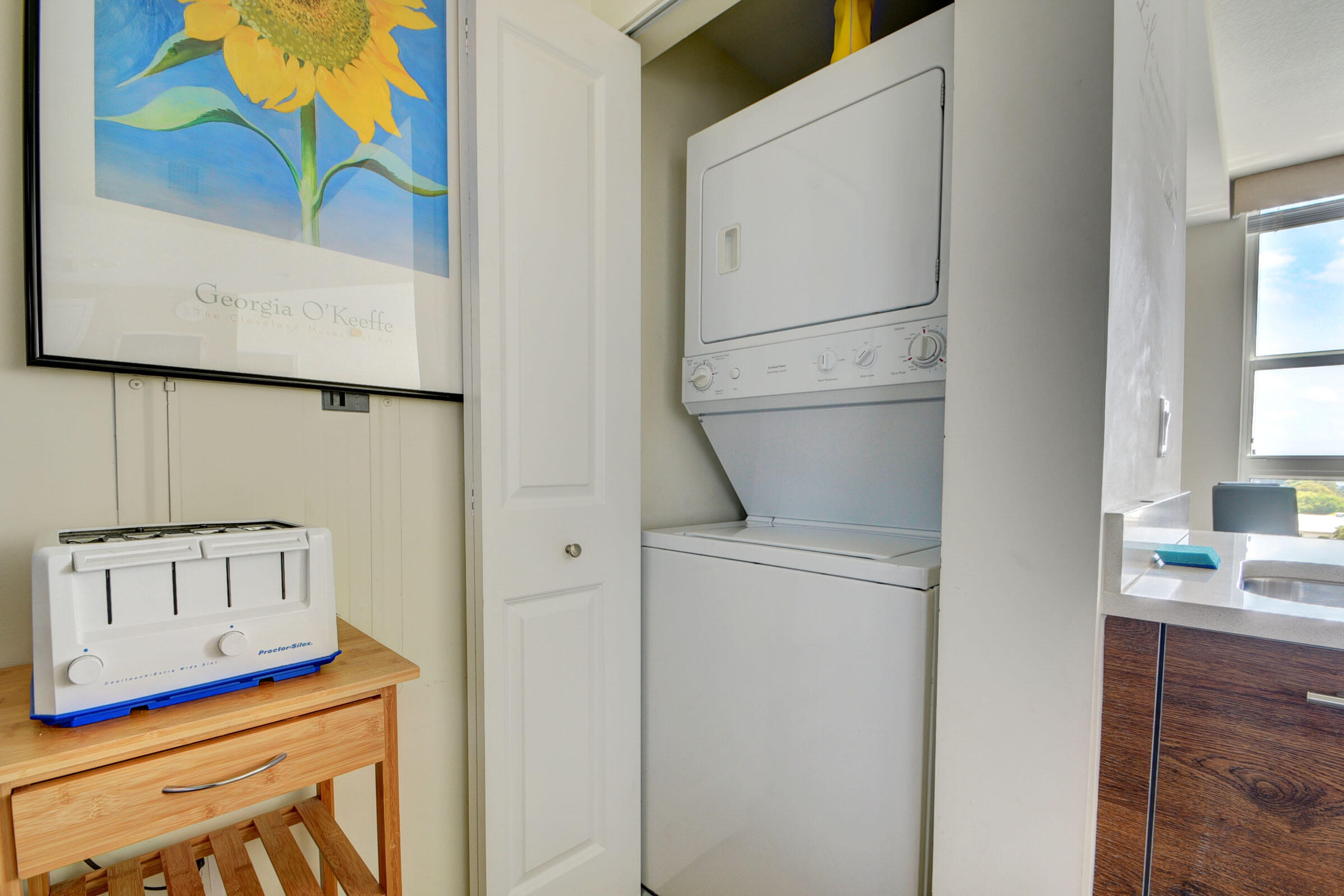 480 Hibiscus Street 835
