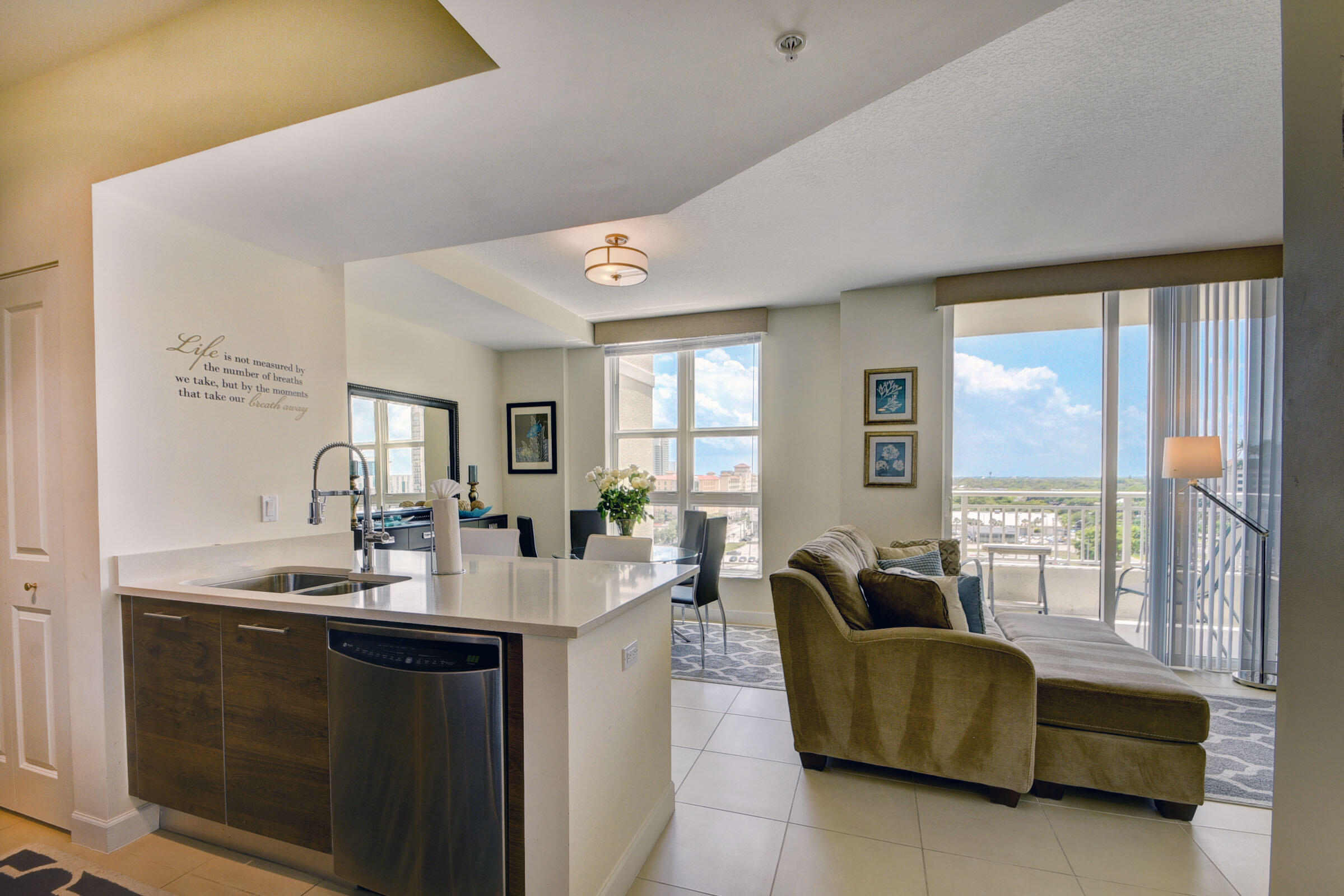 480 Hibiscus Street 835