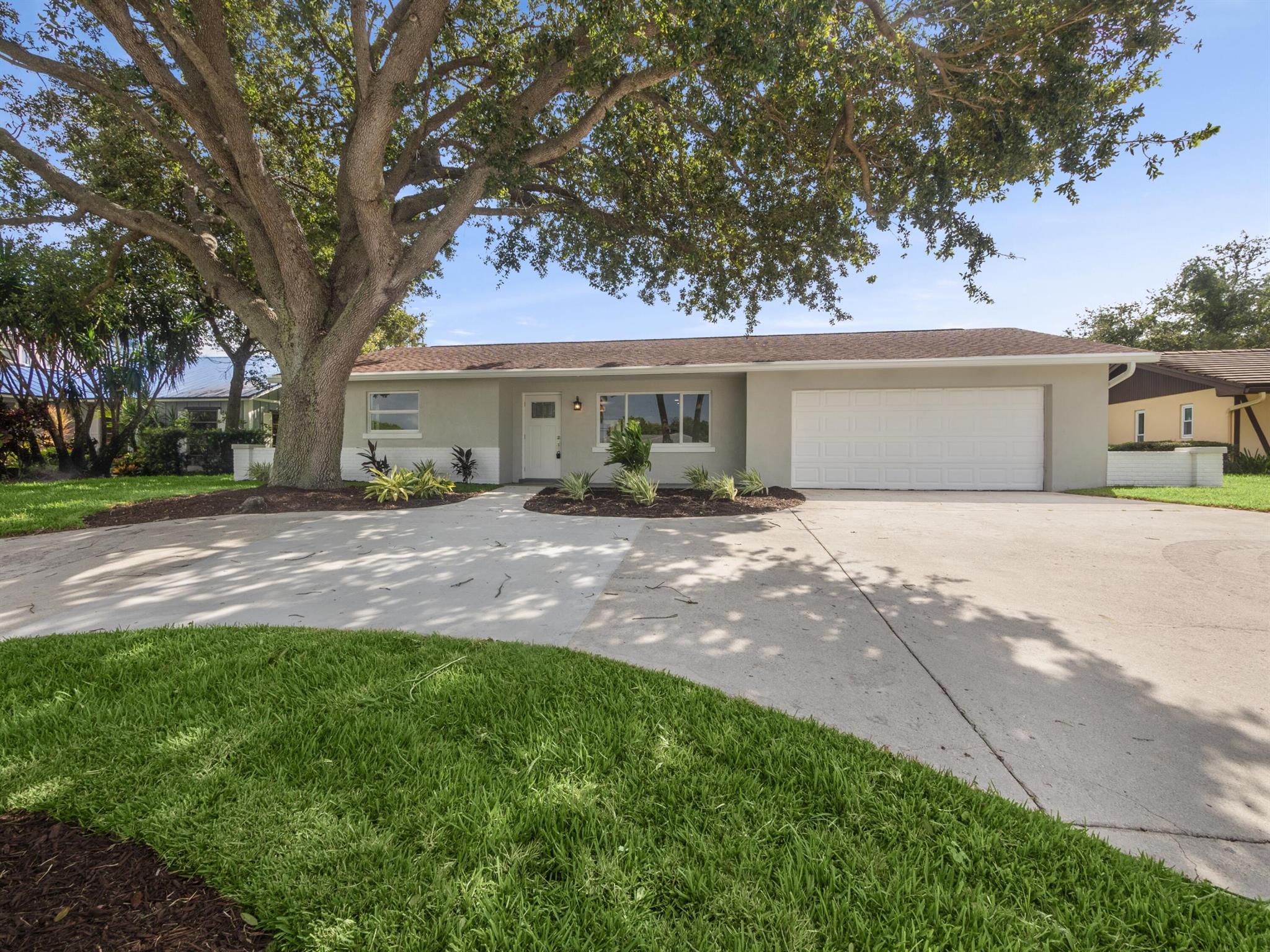 10146 Dogwood Avenue