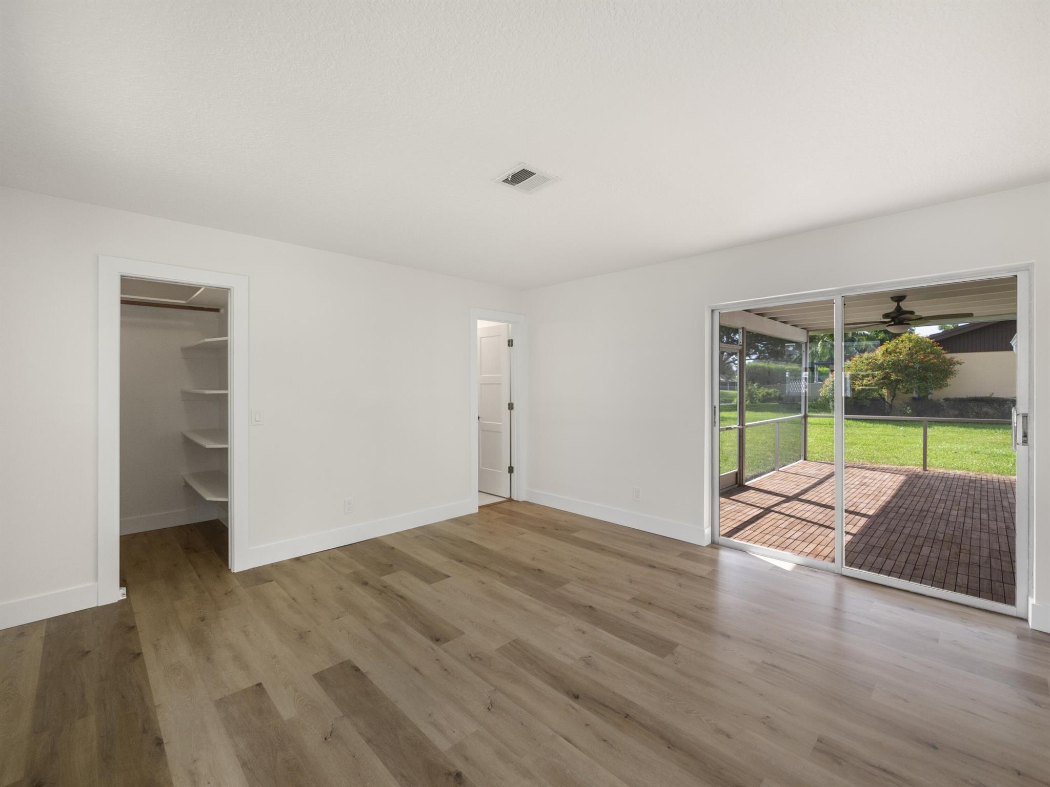 10146 Dogwood Avenue