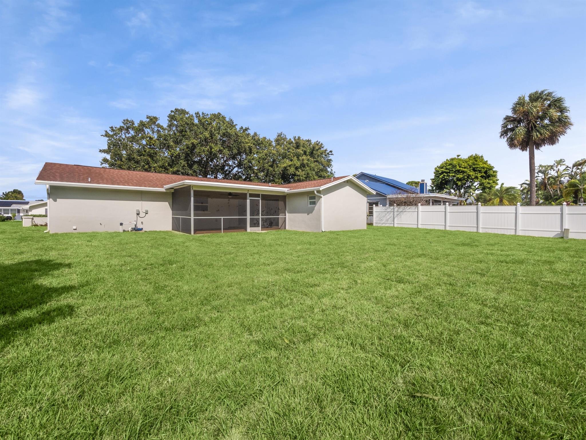 10146 Dogwood Avenue