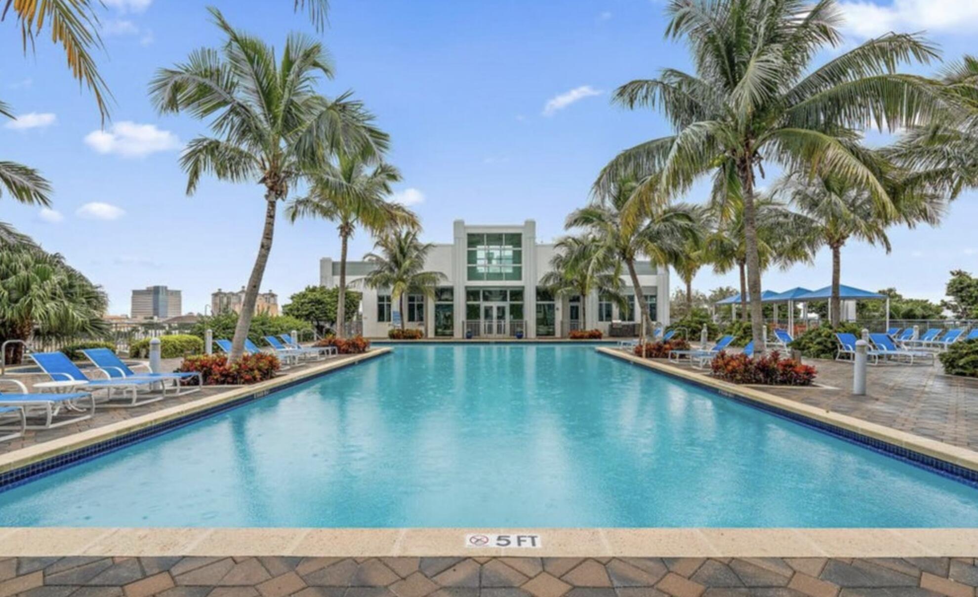 300 S Australian Avenue 323