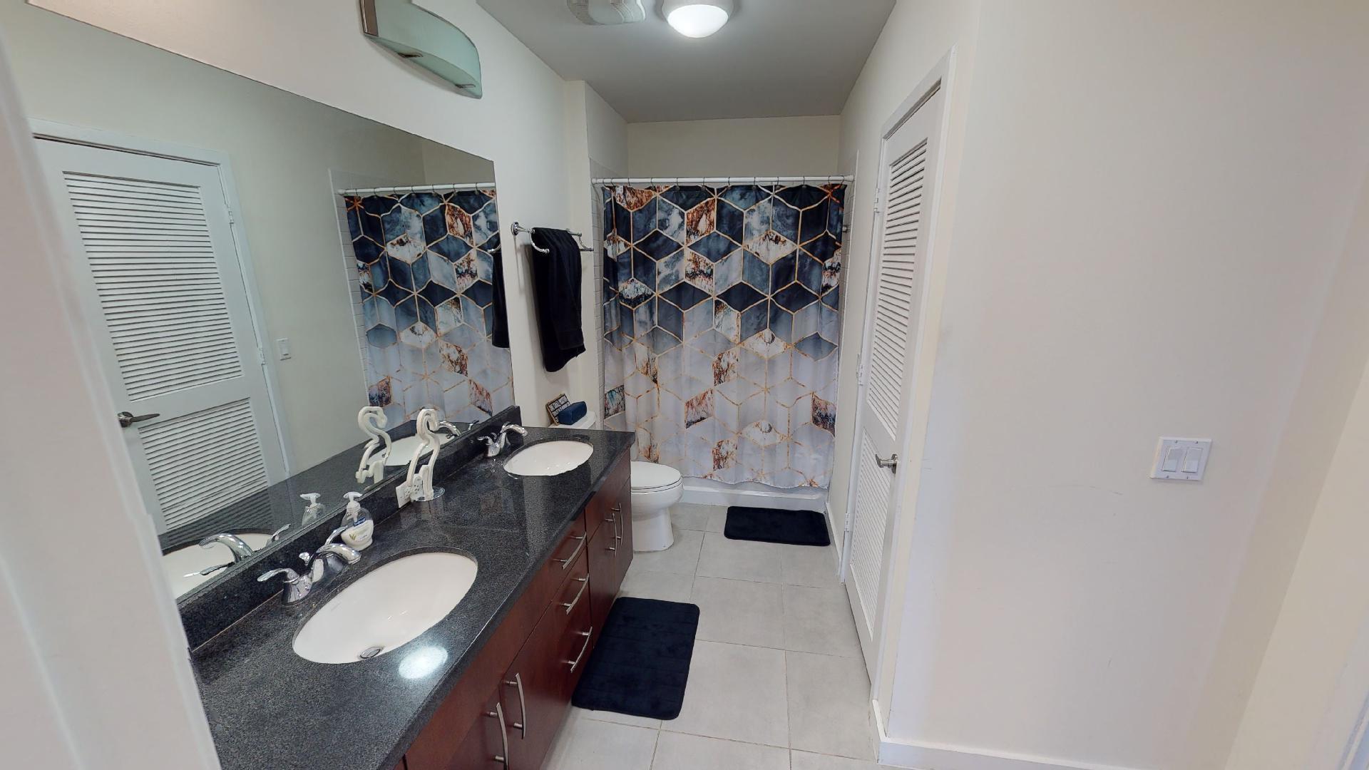 300 S Australian Avenue 323